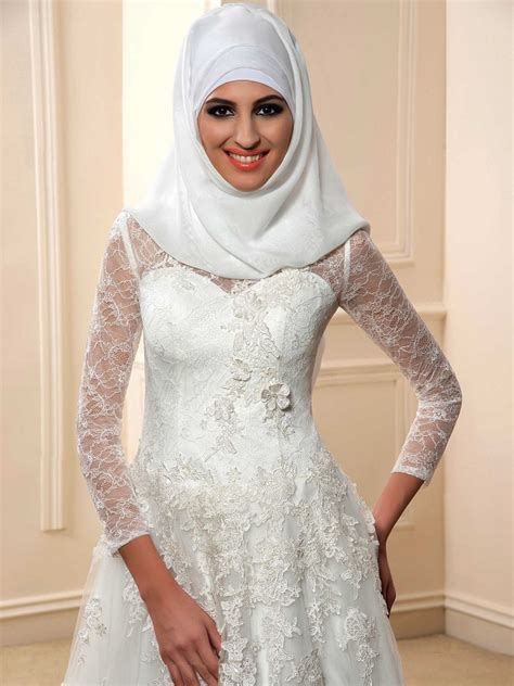 High Neckline Long Sleeve Lace Muslim Wedding Dress With Hijab Free