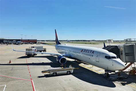 Delta Introduces First Used Boeing 737 as Pilot Shortage Hinders Regional Recovery