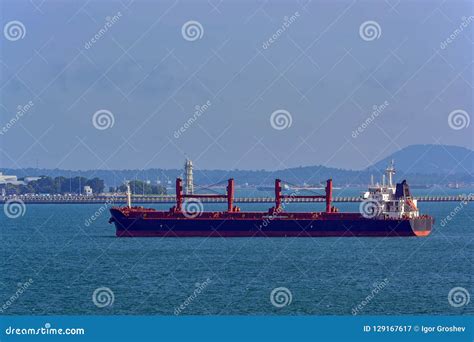 Bulk carrier cargo ship stock image. Image of chartering - 129167617