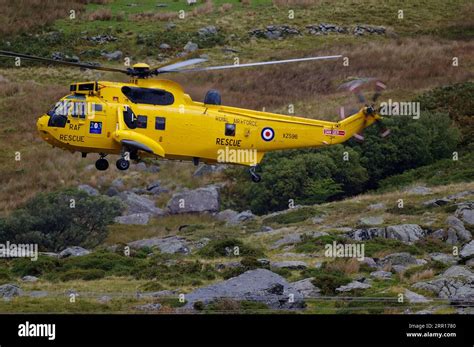 Westland Sea King HAR 3 XZ596 Ogwen Valley Yr Wyddfa Snowdonia