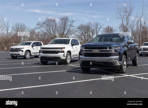 Kokomo Circa April 2022 Chevrolet Silverado Display Chevy Offers