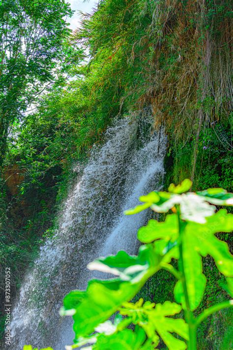 Cascada De Los Vikingo En La Ruta De Las Tres Cascadas En Anna Stock