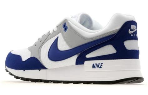 Nike Air Pegasus 89 "White/Grey-Blue" | Nike air pegasus, Retro running shoes, Sneaker magazine