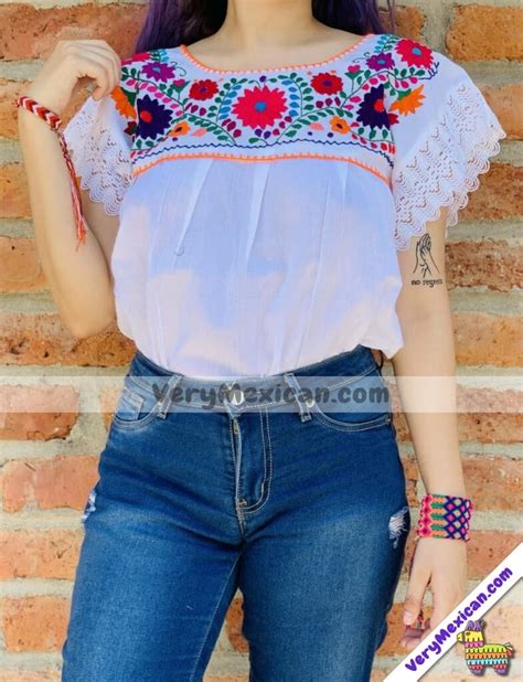 Rj00564 Blusa De Manta Color Blanco Bordada Con Dibujo De Flores