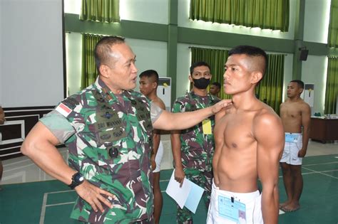 Danrem 173 PVB Pimpin Sidang Parade Cata PK TNI AD Gel II TA 2022