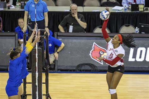 No Pitt Volleyball Falls To No Louisville The Pitt News