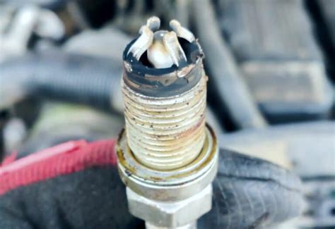 Symptoms and Causes Of Fouled Spark Plugs: What To Do About Them