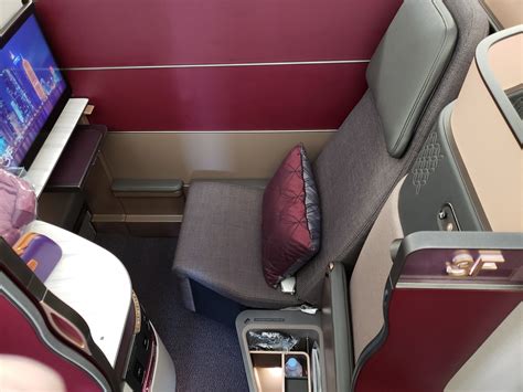 Airline Review Qatar Airways Business Class B773boeing 777 300er