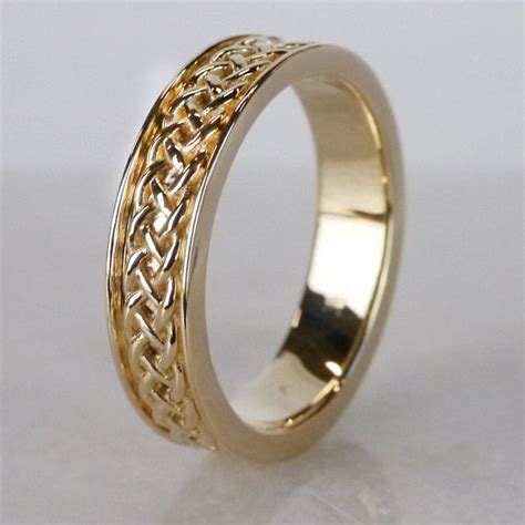 Celtic Knot Mens Wedding Ring In Yellow Gold