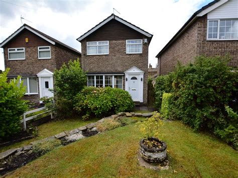 3 Bed Detached House For Sale In South Parade Close Pudsey West