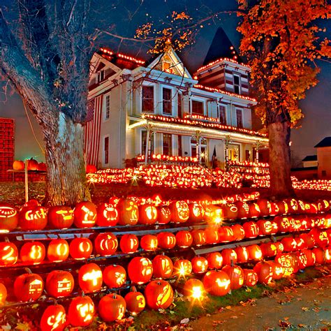 Kenova Pumpkin House