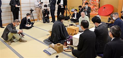 第45期棋王戦五番勝負 第4局 本田奎五段 − 渡辺明棋王 ロックショウギ