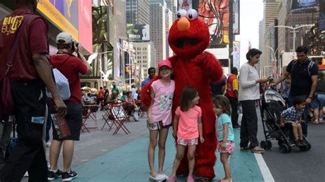 Elmo Smoking Crack