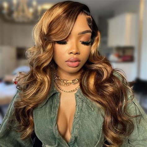 Amazon Aaliweya 360 Highlight Ombre Body Wave Lace Front Wigs