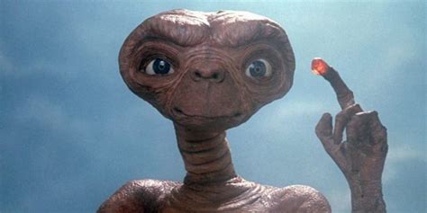 Why Reese’s Pieces and Not M&M’s were Featured in the Movie “E.T ...