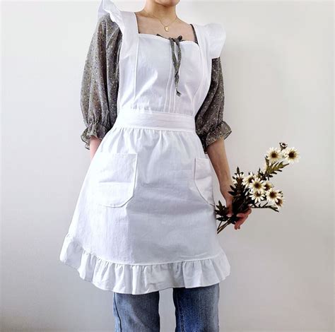 White Ruffled Apron With Pockets Cute Retro Aprons For Women