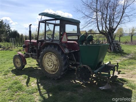 Obraz ciągnik Ursus c 330 Sadzarka 826171 Galeria rolnicza agrofoto