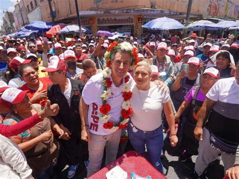 Recorre Pepe Chedraui El Mercado De Mayo Y Convive Con Locatarios