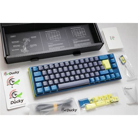 Ducky One 3 Daybreak SF 65 Hot Swappable MX Red RGB PBT Teclado