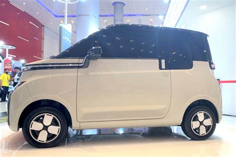 Wuling Hadirkan Kendaraan Listriknya Di Iims Surabaya Otoblitz