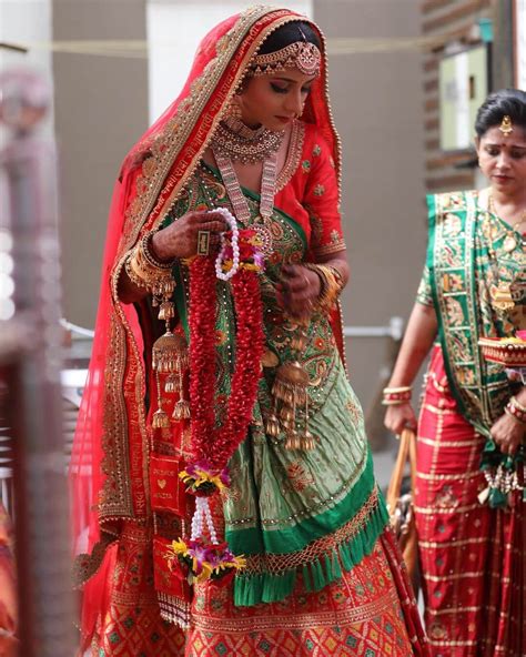 Stunning Gujarati Brides And Their Traditional Sarees