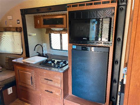 R pod camper 19’ with pop out tent and slide-out kitchen | Travel ...