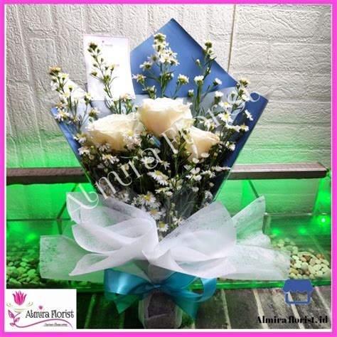 Jual Hand Bouquet Buket Wisuda Bunga Mawar Asli Segar Shopee