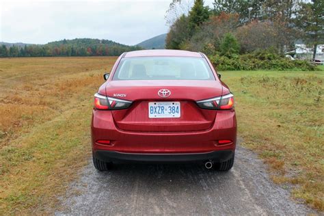 ModernCarTalk: 2016 Toyota Yaris sedan - wow it's ugly