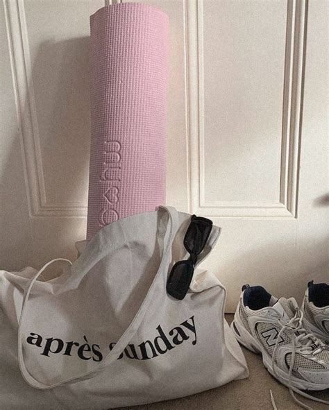 Yoga Aesthetic Fitness Aesthetic Workout Aesthetic Pink Simple