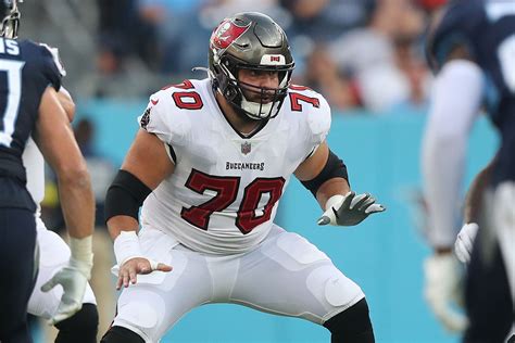 Breaking Bucs Center Injured Vs Colts Pewter Report