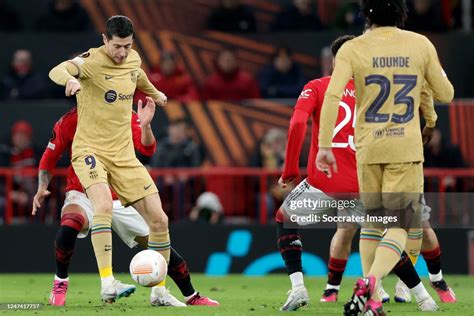 Lisandro Martinez Of Manchester United Robert Lewandowski Of Fc