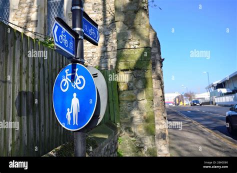 Pedestrian road signs hi-res stock photography and images - Alamy