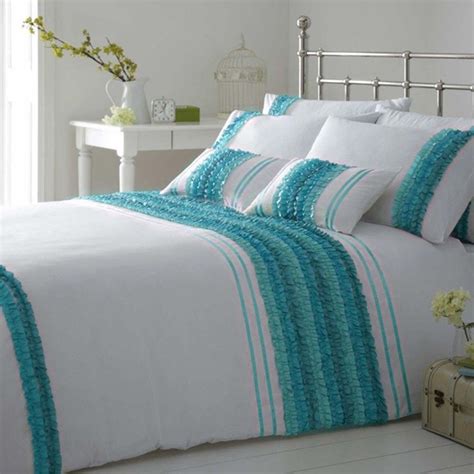 teal bedding. | Luxury bedding, Bed linens luxury, Modern bed