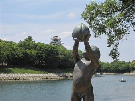 Creepy Statue In Japan Momo