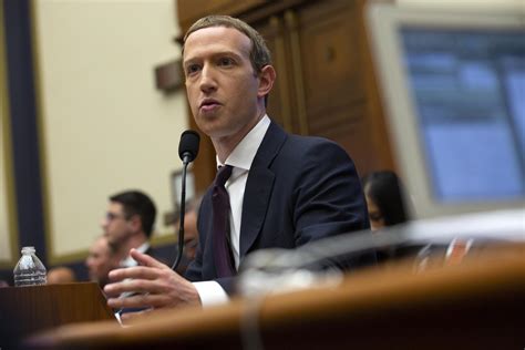 Cambridge Analytica Zuckerberg Dovrà Deporre In Aula Giornalettismo