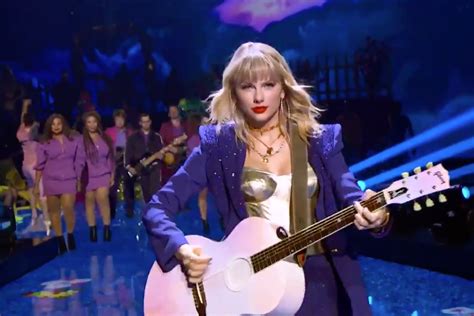 Taylor Swift Gets On the Right Side of History in First Trailer for ...