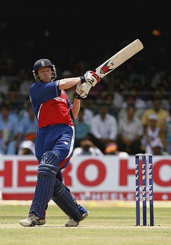 Paul Collingwood Pulls En Route To 64 ESPNcricinfo