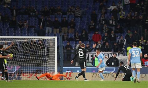 Lazio Juve La Moviola Dei Giornali Gol Da Annullare Di Bello Da 4