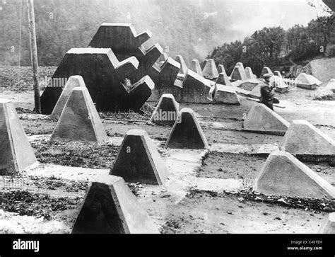 Siegfried line Fotos und Bildmaterial in hoher Auflösung Alamy