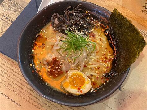 Najlepszy ramen w Warszawie gdzie go znaleźć Restauracje w stolicy