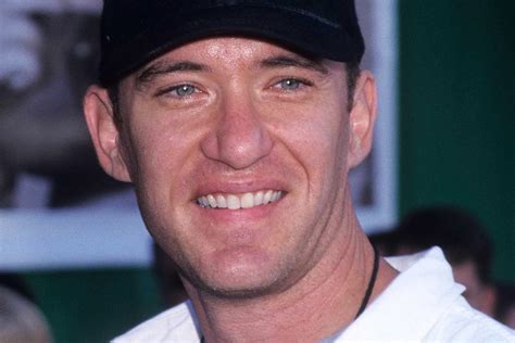 25 Extraordinary Facts About Jim Hanks - Facts.net