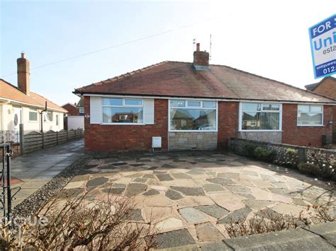 2 Bed Bungalow For Sale In North Drive Thornton Cleveleys Fy5 Zoopla