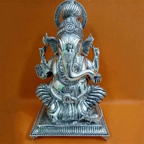 Pure Pure Silver Ganesha Idol At Best Price In Mumbai By Mann Silver Id 16566775162