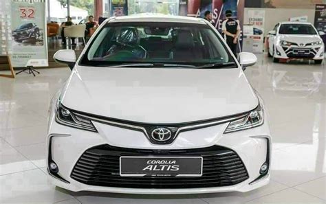 Toyota Corolla Altis 1 8HEV Hybrid 2024 Bảng Đánh Giá Xe Lăn Bánh Mới