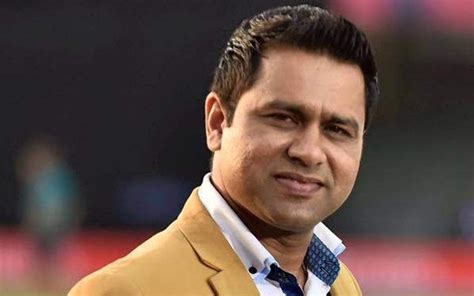 WATCH: Aakash Chopra Fails to Defend While Playing Gully Cricket ...