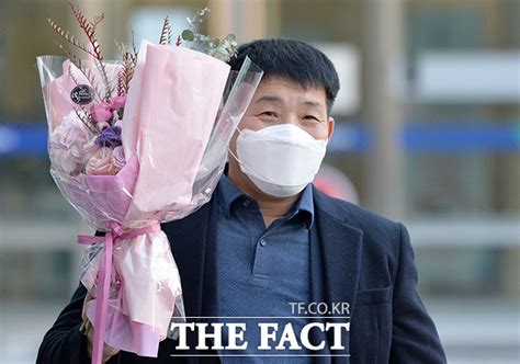 Tf사진관 억울한 20년 옥살이 윤성여 씨 이춘재 8차사건 무죄 포토 미리보기 The Fact