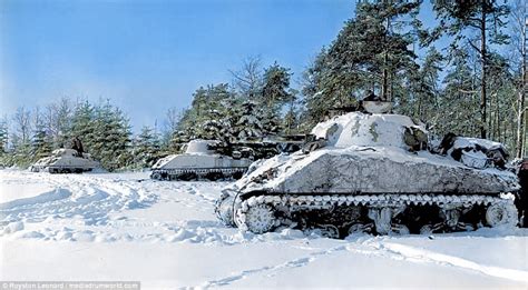 Wwii Tank Photos Revealed In Amazing Colour Daily Mail Online