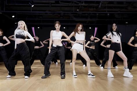 Watch: BLACKPINK Slays In Fierce Dance Practice Video For “Pink Venom” | Soompi