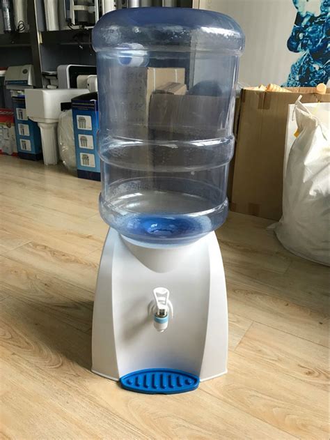 China Mini Portable Desktop Drinking Water Dispenser Non Electric