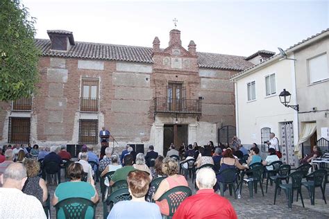 El Primer Sábado De Agosto La Poesía Tomará La Explanada Del Palacio De